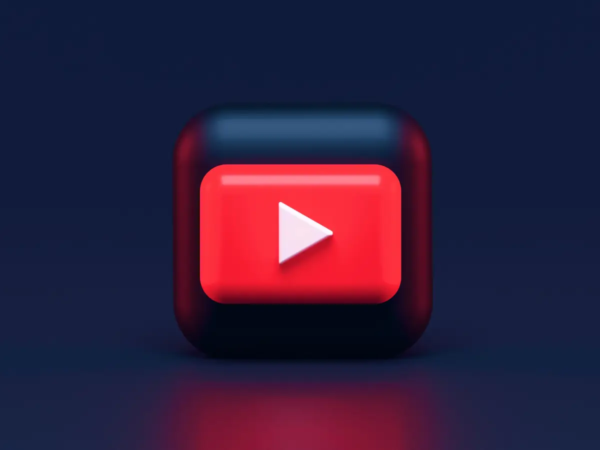 YouTube最新实验：对话AI登陆智能电视大屏