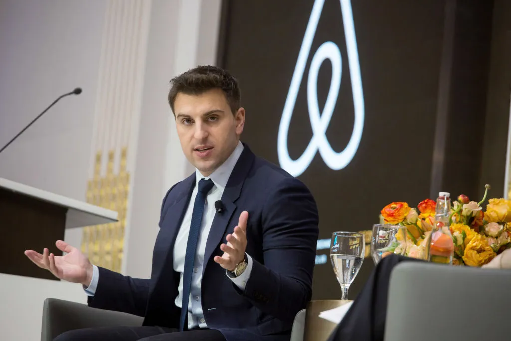 Airbnb CEO宣布成立AI实验室，谨慎布局大模型