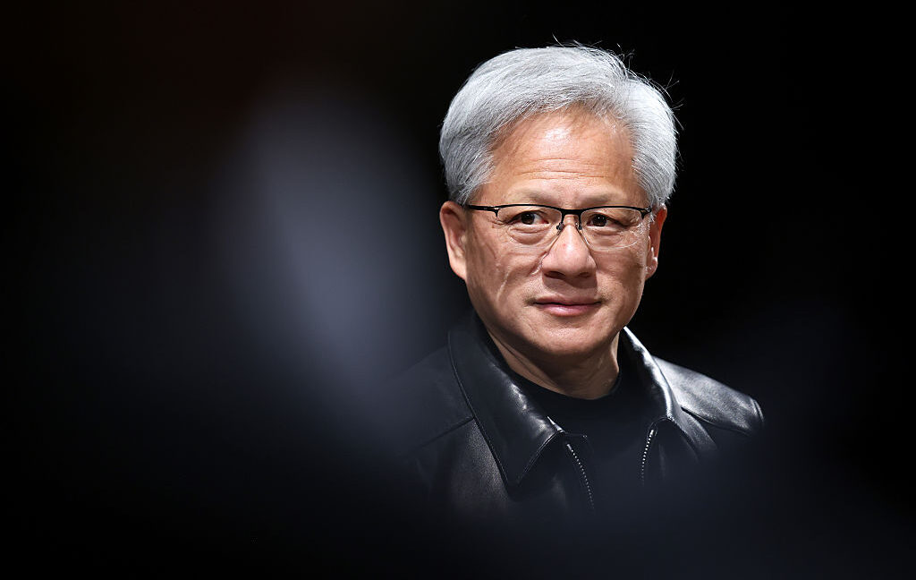 英伟达高管涉走私AI服务器至中国案遭起诉