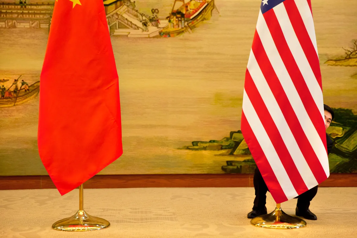 美国设障围堵无人机与机器人，中国靠规模破局